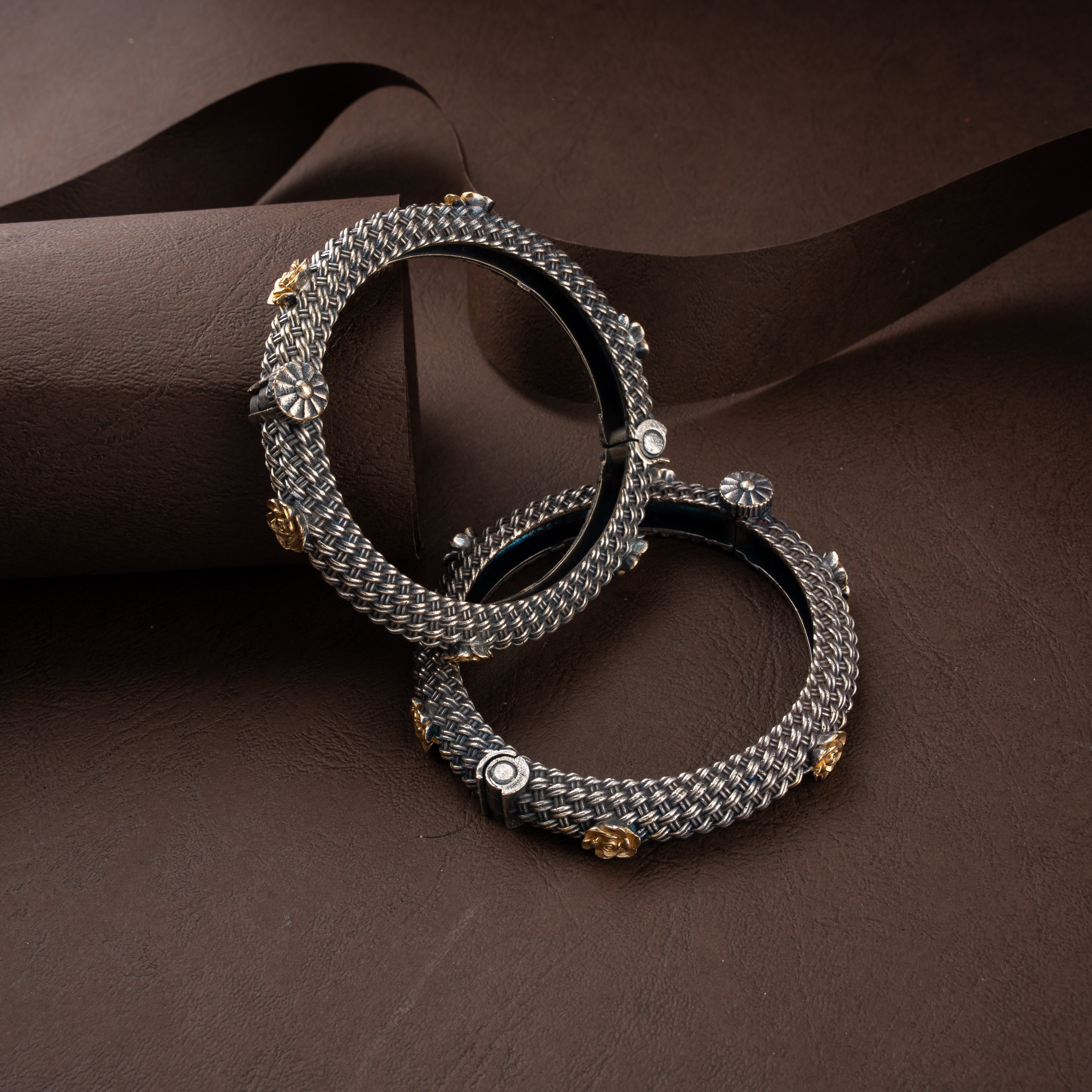 Aaradhya Mesh Weave Antique Dual-Tone Floral Kada Bracelet
